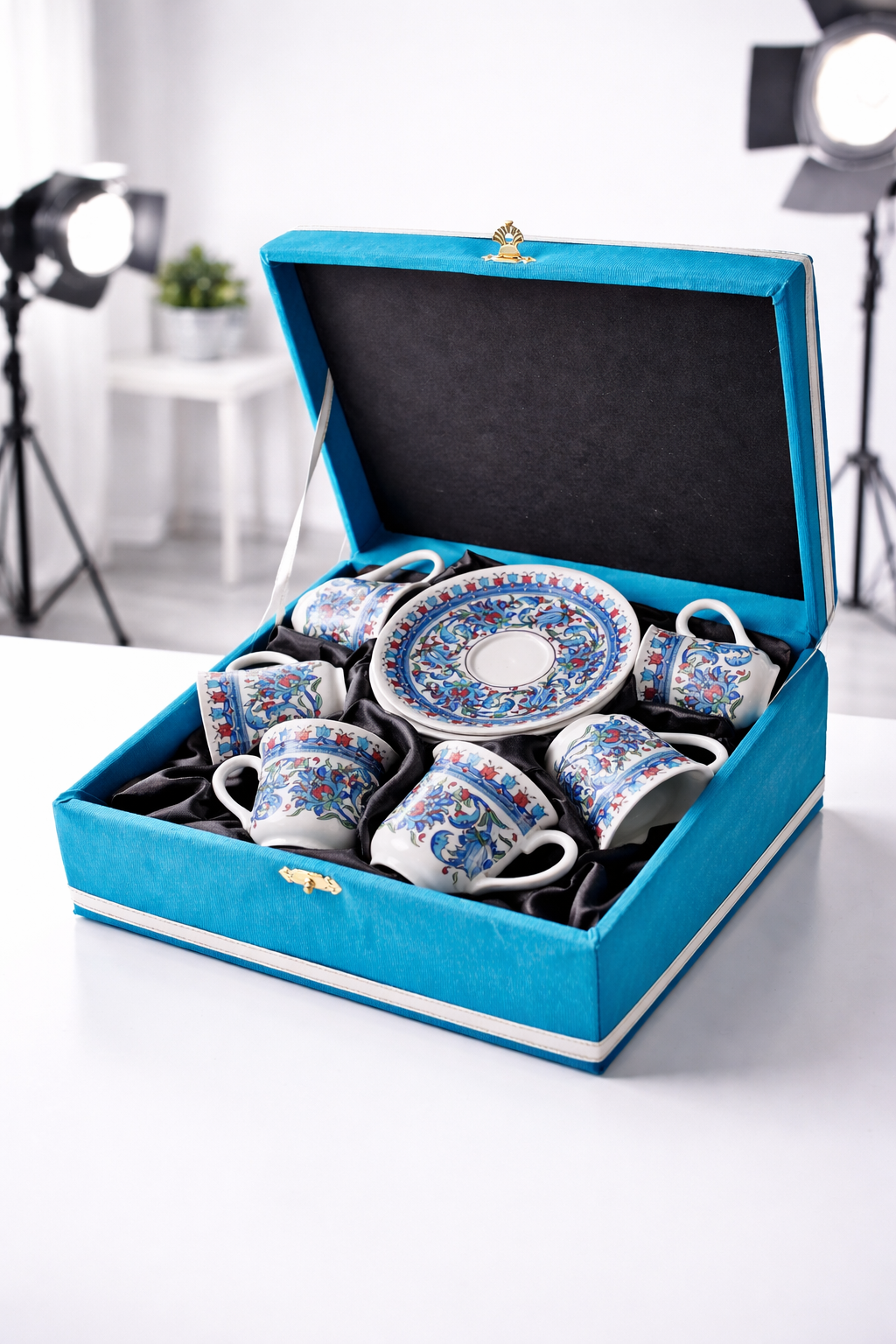 Modern Çizgili Kadife Kutulu Porselen Topkapı Fincan Seti – 6 Kişilik - Görsel 2