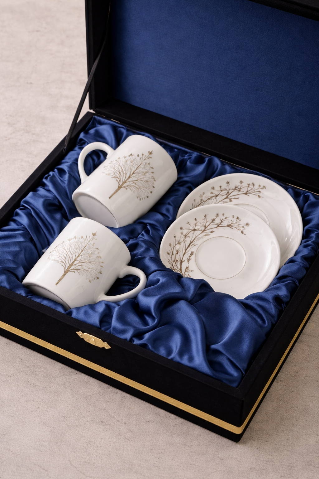 Kadife Kutulu Altın Yaldız Hayat Ağacı Desenli Porselen 2’li Türk Kahvesi Fincan Takımı