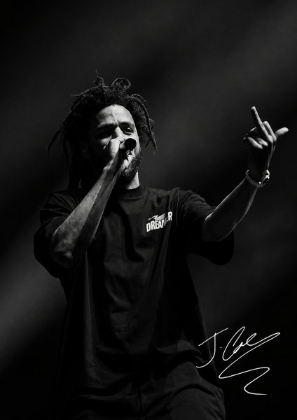 J. Cole Performing Live on Stage Müzik Posteri – Duvar Tablosu duvarda gerçek ölçek
