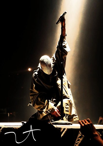 Kanye West Müzik Posteri – Duvar Tablosu duvarda gerçek ölçek