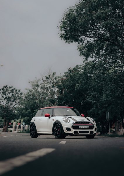 White Mini Cooper Araba Posteri – Duvar Tablosu poster görseli